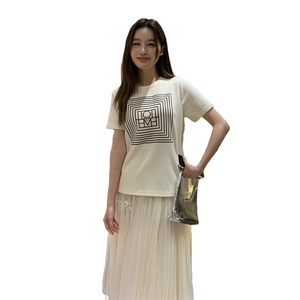 依拉米精品欧货宽松韩版拼接圆领蝙蝠袖t恤女几何印花设计感上衣图片