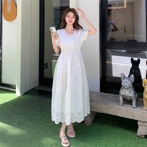 法式蕾丝拼接提花米白色连衣裙女夏季2025新款收腰显瘦轻熟风长裙图片