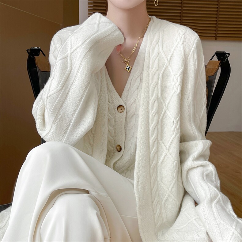 中长款100%纯羊毛开衫女V领菱形扭花外套毛衣宽松慵懒羊绒衫外搭，女装羊毛衫，优麦羊绒（原洪叶羊绒）