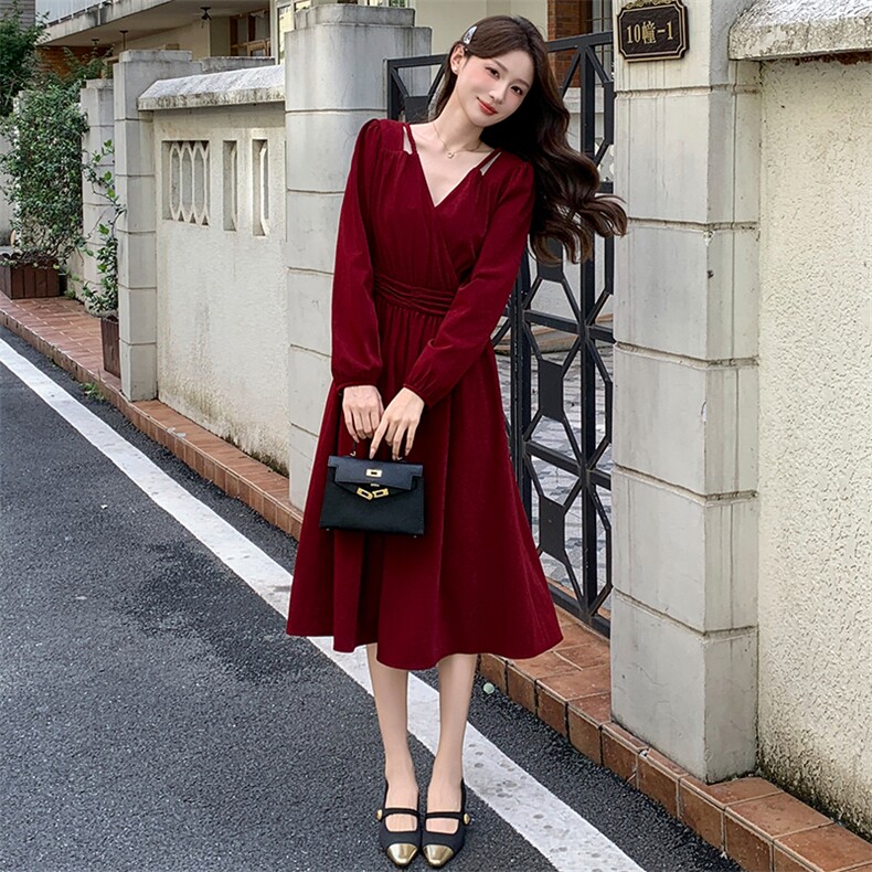 优雅气质红色长袖连衣裙女2025秋季新款收腰显瘦洋气减龄漂亮长裙,女装连衣裙,玖莱伊