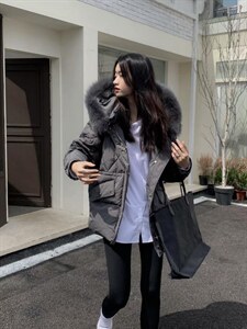 短款菱形格狐狸毛羽绒服
Size：       F图片