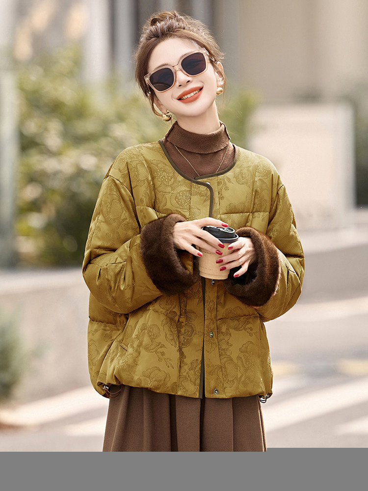 新中式g风提花羽绒服女2025冬季新款时尚拼接白鸭绒短款外套,女装羽绒服,美沁