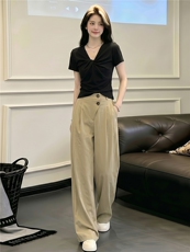 欧韩时尚套装女夏新款黑色V领扭结设计短袖上衣弯刀休闲裤两件套，女装套装/套裙，江南