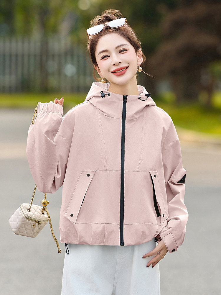 橄榄绿女士短外套小个子2025春新款宽松斗篷上衣今年流行冲锋衣潮,女装短外套,以桐