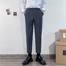 深灰色