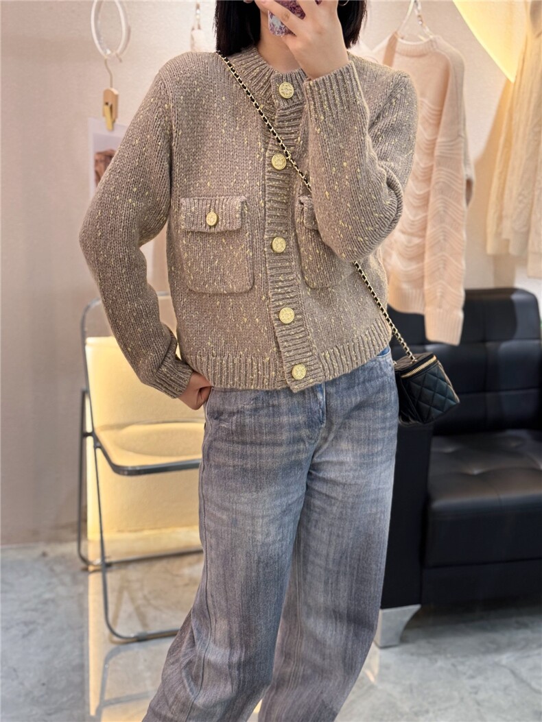 秋冬羊绒衫开衫女立领金豆带兜外套毛衣宽松上衣,女装羊绒衫,大千羊绒