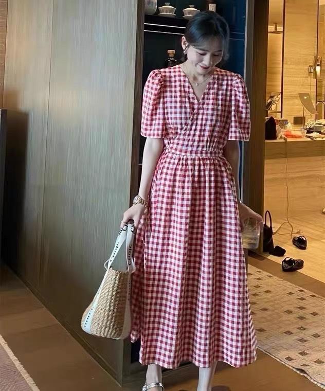 夏季新款法式设计感抽绳V领连衣裙,女装连衣裙,L·H·X