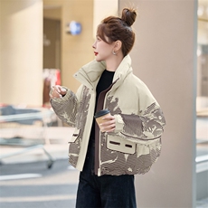 设计感洋气撞色条纹羽绒服女短款2025冬新款保暖白鸭绒面包服外套，女装羽绒服，米雪儿