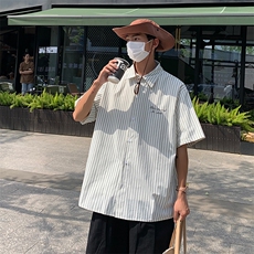 灰色