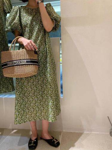 【现货】夏季新款欧货同步碎花连衣裙，女装连衣裙，1+9