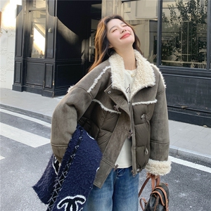 复古麂皮绒拼接短款羽绒服女冬2026新款小个子白鸭绒皮毛一体外套图片