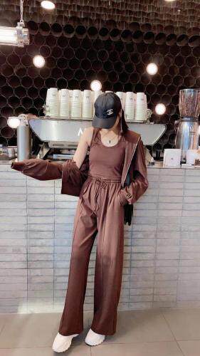 秋装三件套，其它，茜茜可依 红太狼