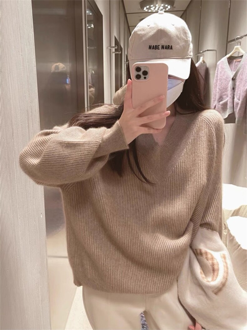 时尚百搭V领宽松羊毛衫秋季新品简约休闲针织衫,女装羊毛衫,梵泰羊绒