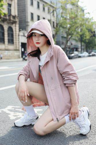 秋款风衣，女装风衣，红嘴鸥