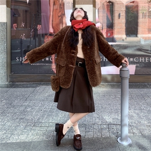美拉德韩系咖色皮毛一体羊羔毛外套女秋冬2025新款独特漂亮巨好看图片
