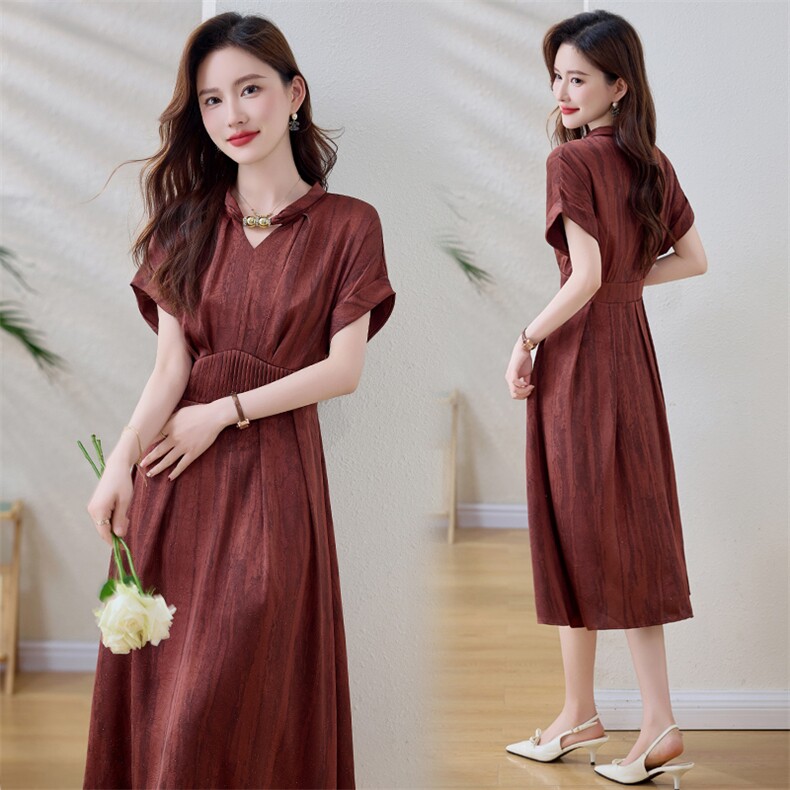 裙子女夏季2025新款轻奢高级感法式气质红色缎面收腰超好看连衣裙，女装连衣裙，缘衣格