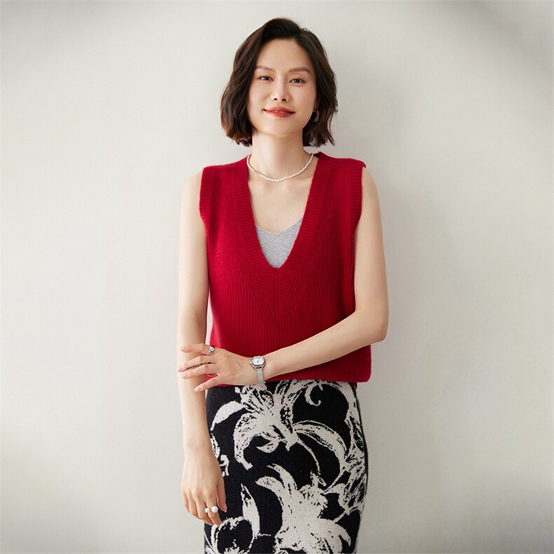时尚百搭V领羊绒马甲女款修身显瘦无袖针织背心外套,女装马甲,迎冬羊绒