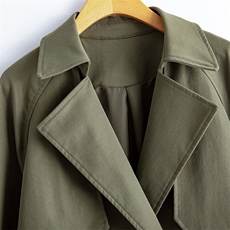 水衣源2795款军绿色短款时尚休闲风衣女，女装风衣，水衣源