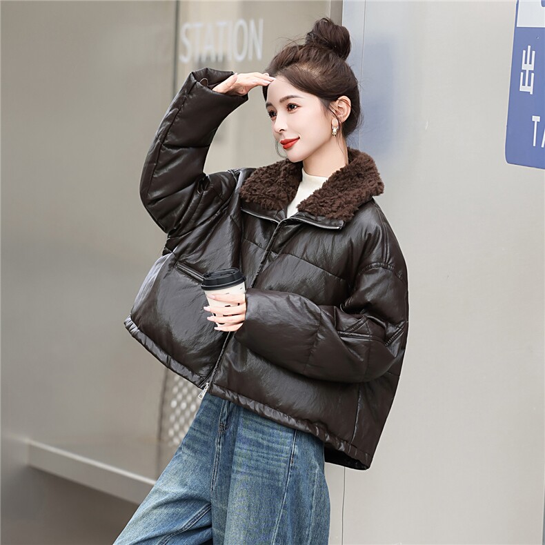 高端柔软蛋白皮白鸭绒羽绒服女仿羊羔毛大翻领皮衣2025冬新款,女装羽绒服,意芙