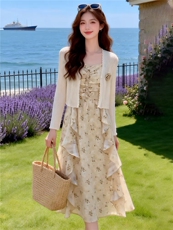 2026年夏季长袖针织开衫+吊带碎花连衣裙女度假风两件套裙，女装套装/套裙，贝蕾酷儿