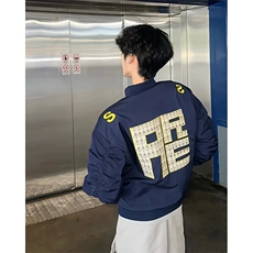 藏蓝色