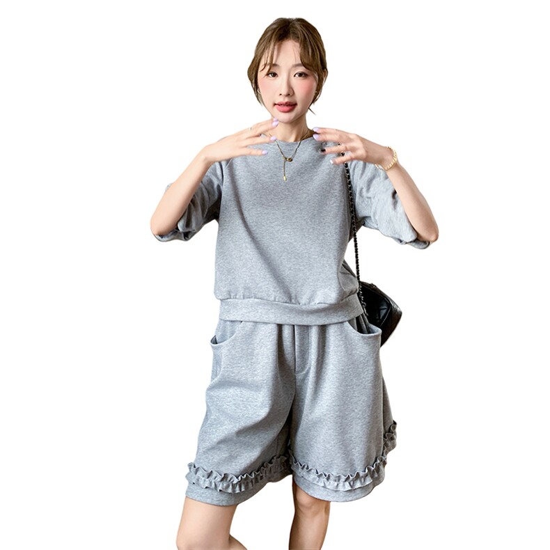 高级感通勤穿搭灰色短袖套装女夏2025超火好看t恤短裤休闲两件套,女装套装/套裙,红龙果