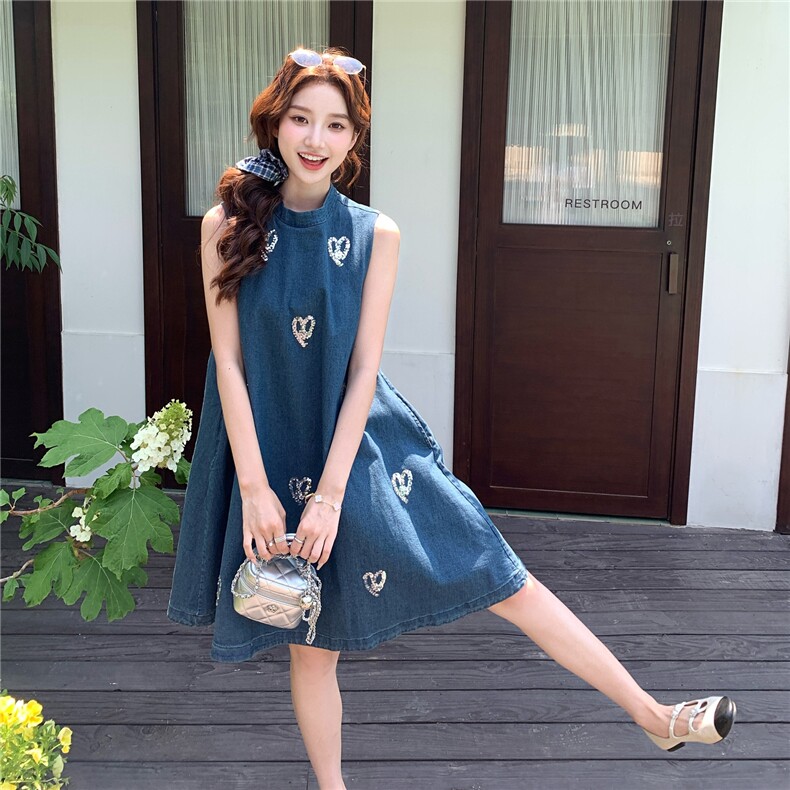 法式爱心无袖背心蓝色牛仔连衣裙女夏2025新款小个子裙子大方得体，女装牛仔裙，浙宝193A
