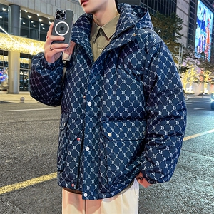 冬新款情侣鸭绒羽绒服男女短款冬加厚满印港风连帽外套图片