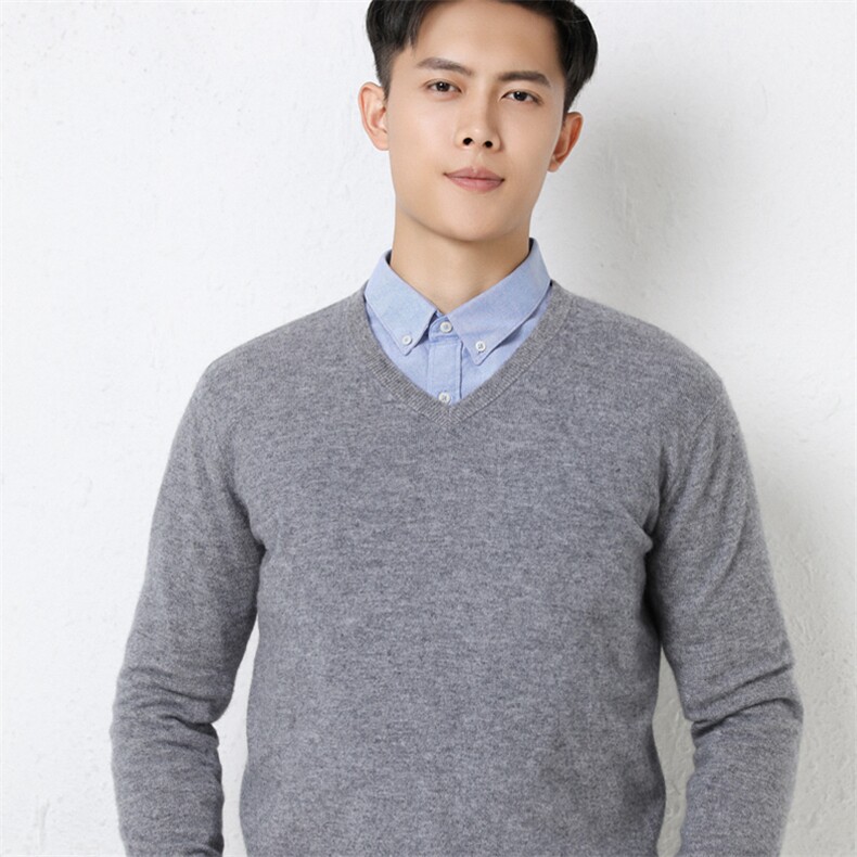 时尚男士V领衫35%保暖舒适经典黑色显瘦百搭款,男装羊绒套衫,尚达羊绒
