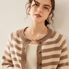 2025年秋季单排扣常规款单件长袖落肩袖圆领开衫针织衫，女装针织衫/毛衣，溪贝羊绒