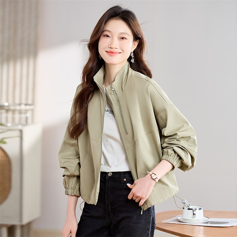 女士短外套女春秋2025年新款时尚宽松显瘦小个子减龄连帽夹克上衣,女装短外套,丽影随形