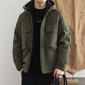 冬季御寒服男士新款冲锋衣棉服保暖潮流口袋棉衣防风连帽外套图片