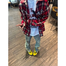红色