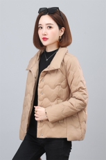 2023年冬季时尚休闲短款面包羽绒服，女装羽绒服，依恋蒂丝