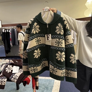 2025年秋季长袖粗针提花雪花外套图片