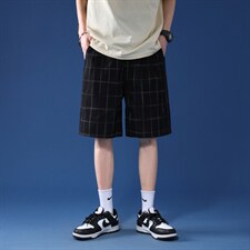 黑色