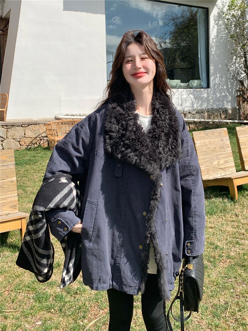 韩系藏青色羊羔毛领加厚保暖派克服女冬中长款外套,女装派克服,2C259