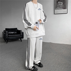 白灰色套装