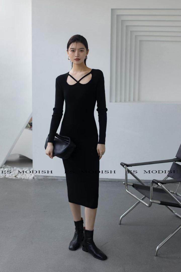 秋装连衣裙，女装连衣裙，ES MODISH