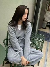 2025v领羊毛打底衫舒适百搭简约秋冬新款保暖软糯，女装羊毛衫，莺澜羊绒