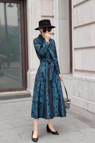 秋季这款进口提花风衣裙，女装风衣，澳洛菲