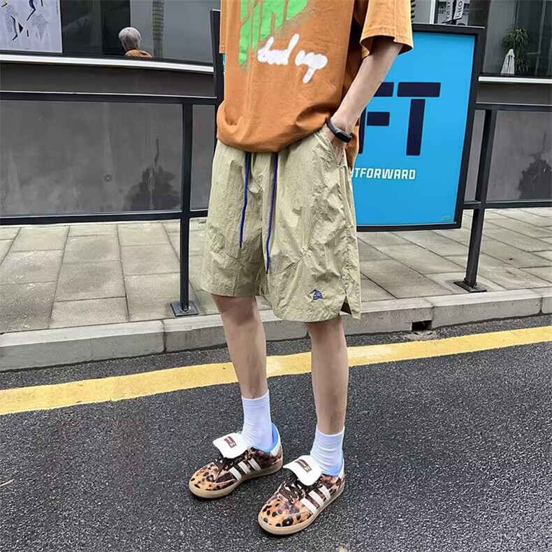 2025年夏季薄款褶皱冰丝五分裤男生宽松阔腿透气休闲短裤运动速干图片