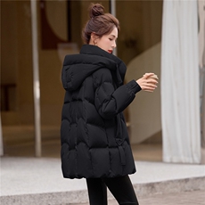90%白鸭绒2026年冬季有帽可拆中长款羽绒服，女装羽绒服，布依丽人