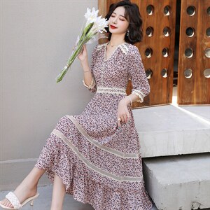 甜美蕾丝花边拼接荷叶边裙花色连衣裙2023年夏季图片