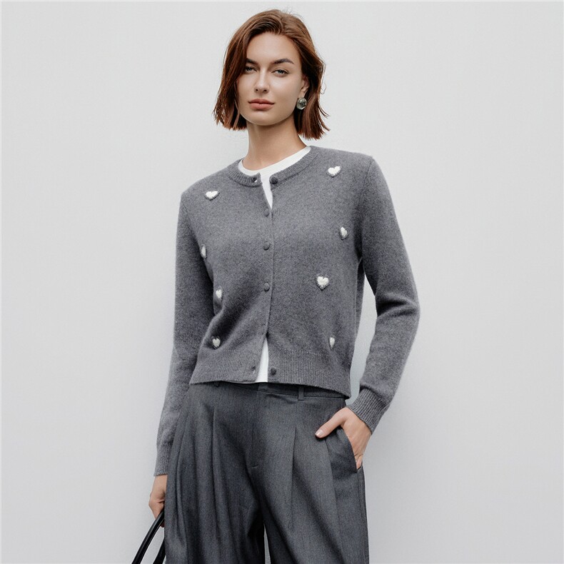 2025早秋新款圆领爱心单排扣山羊绒100%针织衫宽松百搭长袖上衣女，女装羊绒衫，阿舍尔精品