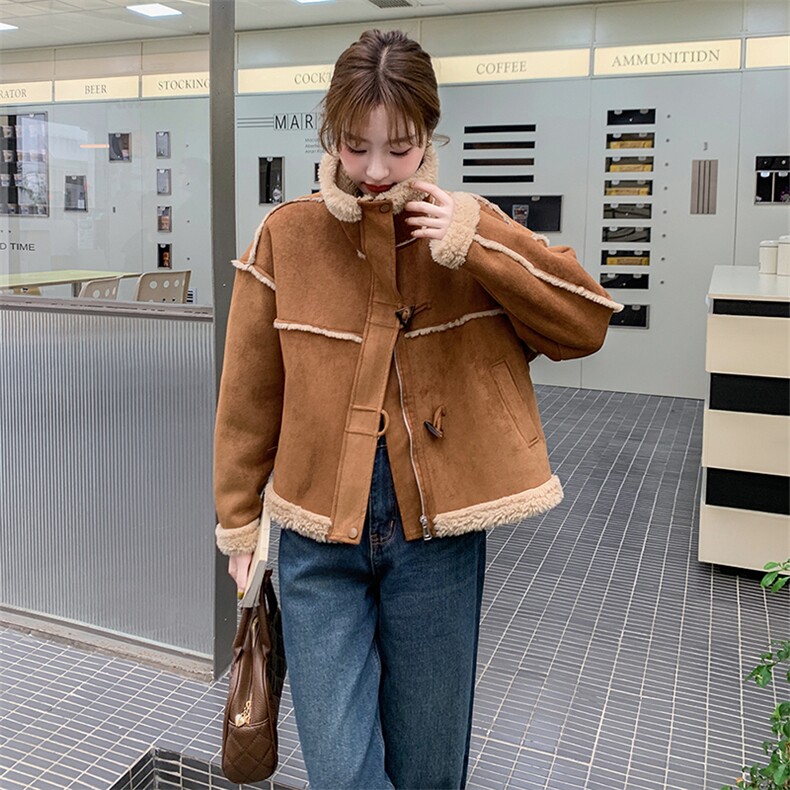 2024年冬季新款立领三角扣宽松短款保暖羊羔毛皮毛一体外套，女装羊羔毛/颗粒绒，流量+