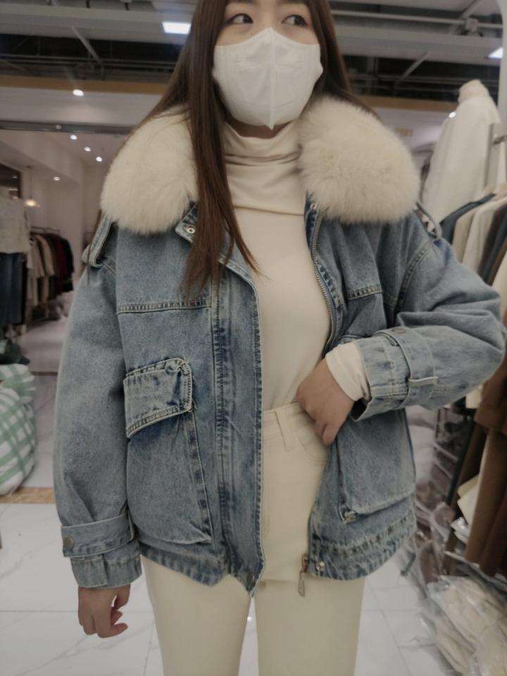 2021冬装新款狐狸毛大毛领牛仔羽绒服外套女,女装羽绒服,迷吉meeggle