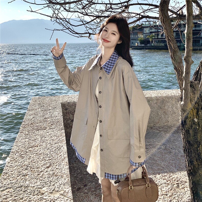 韩系格子拼接卡其色翻领衬衫外套女2026春秋新款宽松休闲工装夹克,女装短外套,艾米莉亚