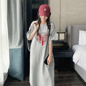 夏季学院风三维logo设计连衣裙 P90 K138图片