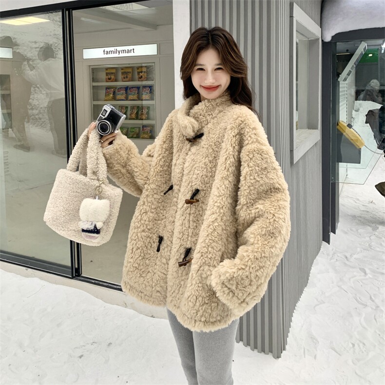 2C217现货皮毛一体羊羔毛外套款号8105P215K328,女装短外套,2C217